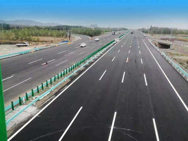 京新高速（G7）公路新疆大烏段改擴(kuò)建項(xiàng)目順利通車